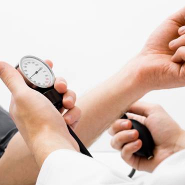 ضغط الدم الأسباب , المضاعفات والعلاج